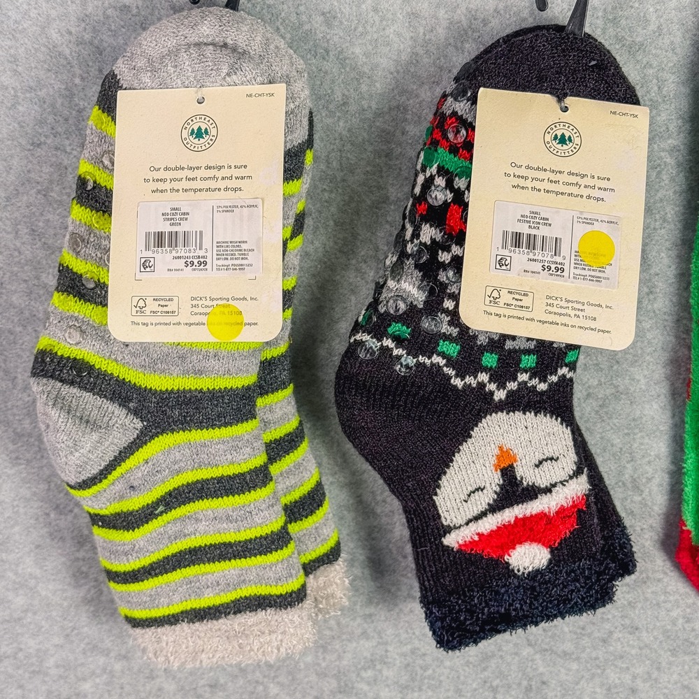 Northeast Outfitters Socks Kids Small Multicolor Christmas Cozy Cabin 4 Pair Set - Picture 4 of 9